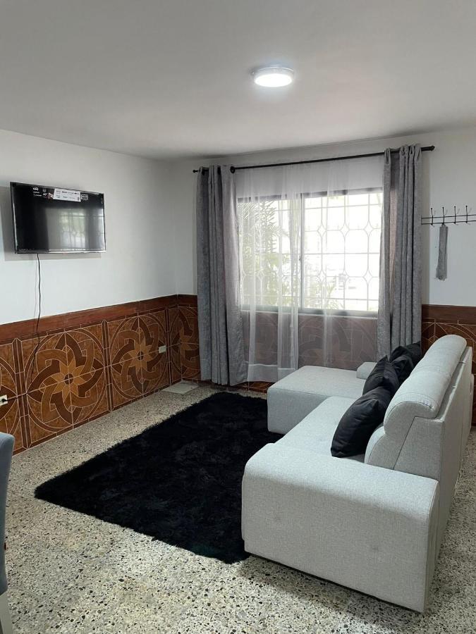 דירות מדיין Casa Al Frente Del Pueblito Paisa מראה חיצוני תמונה